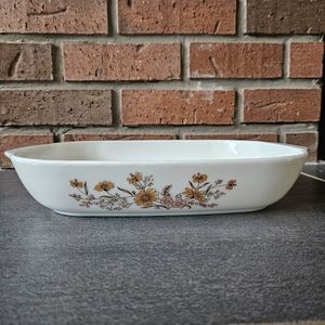 Pyrex England country autumn casserole/pan